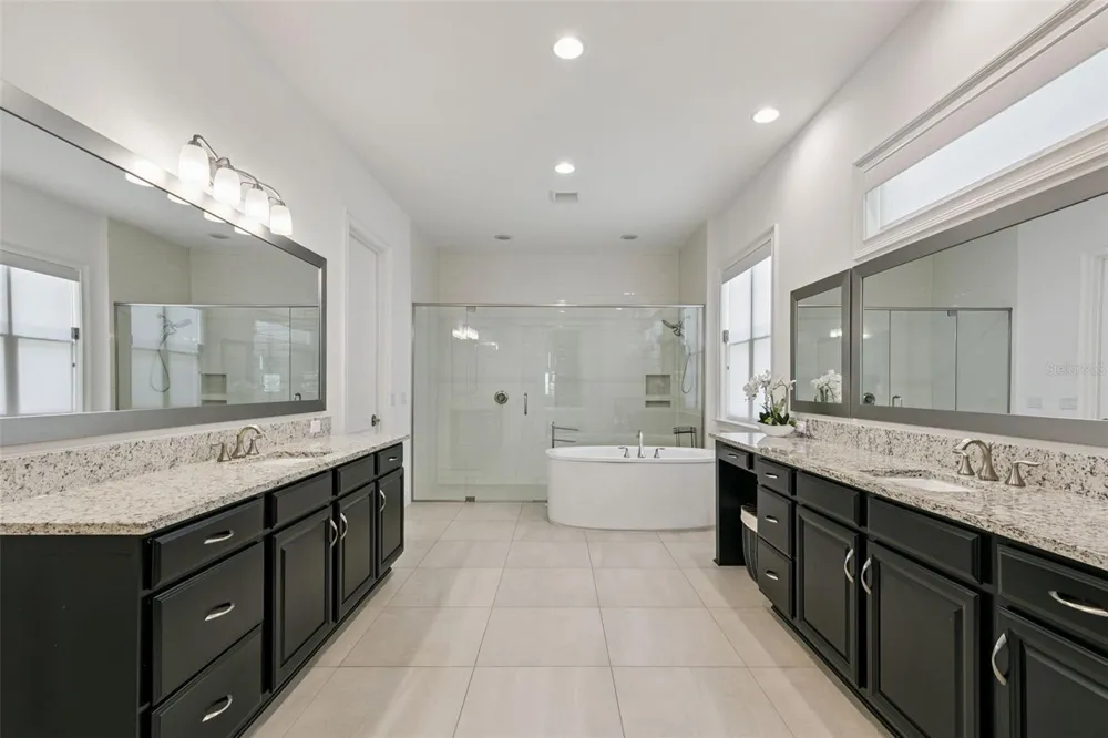 10840 MOBBERLEY CIRCLE Orlando, FL 32832
