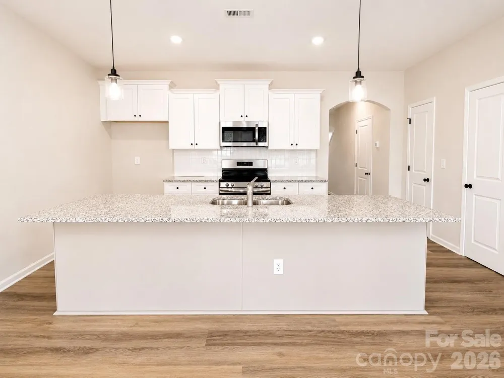 3048 Aberleaf Lane Charlotte, NC 28227