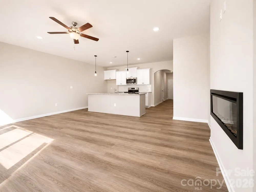 3048 Aberleaf Lane Charlotte, NC 28227