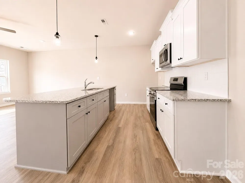 3048 Aberleaf Lane Charlotte, NC 28227