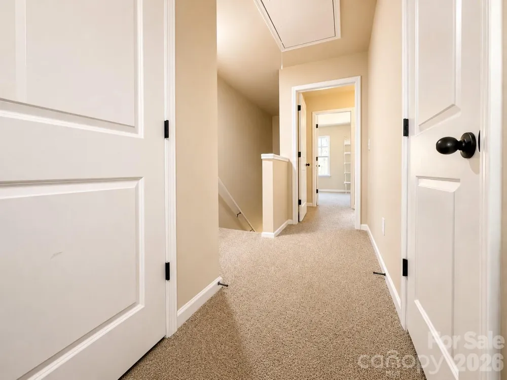 3048 Aberleaf Lane Charlotte, NC 28227
