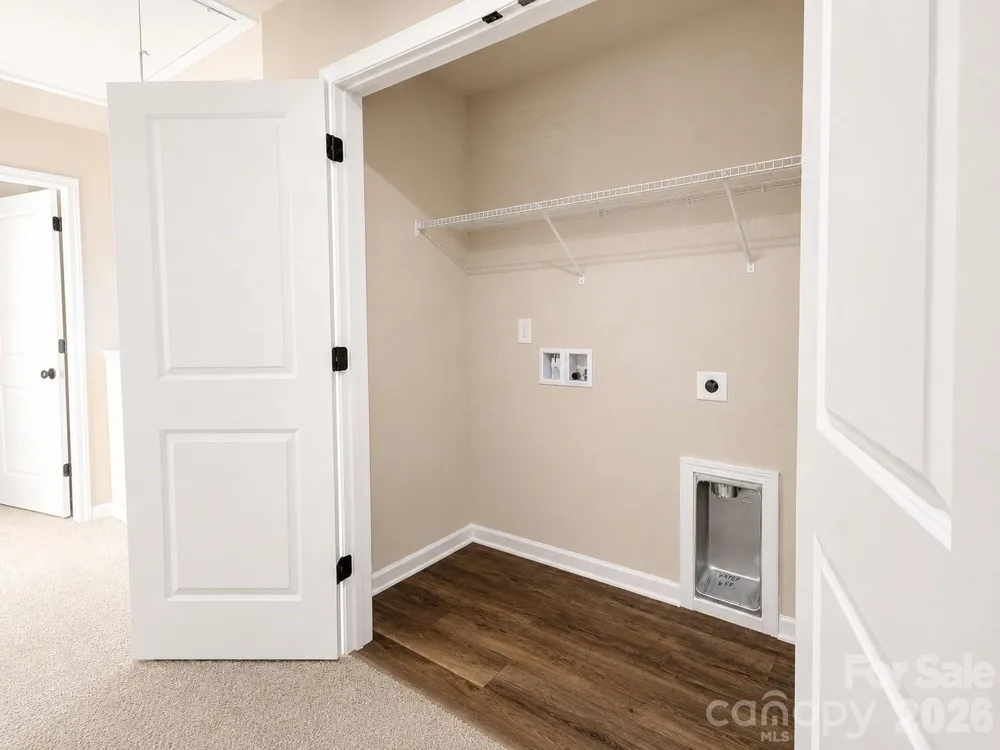 3048 Aberleaf Lane Charlotte, NC 28227