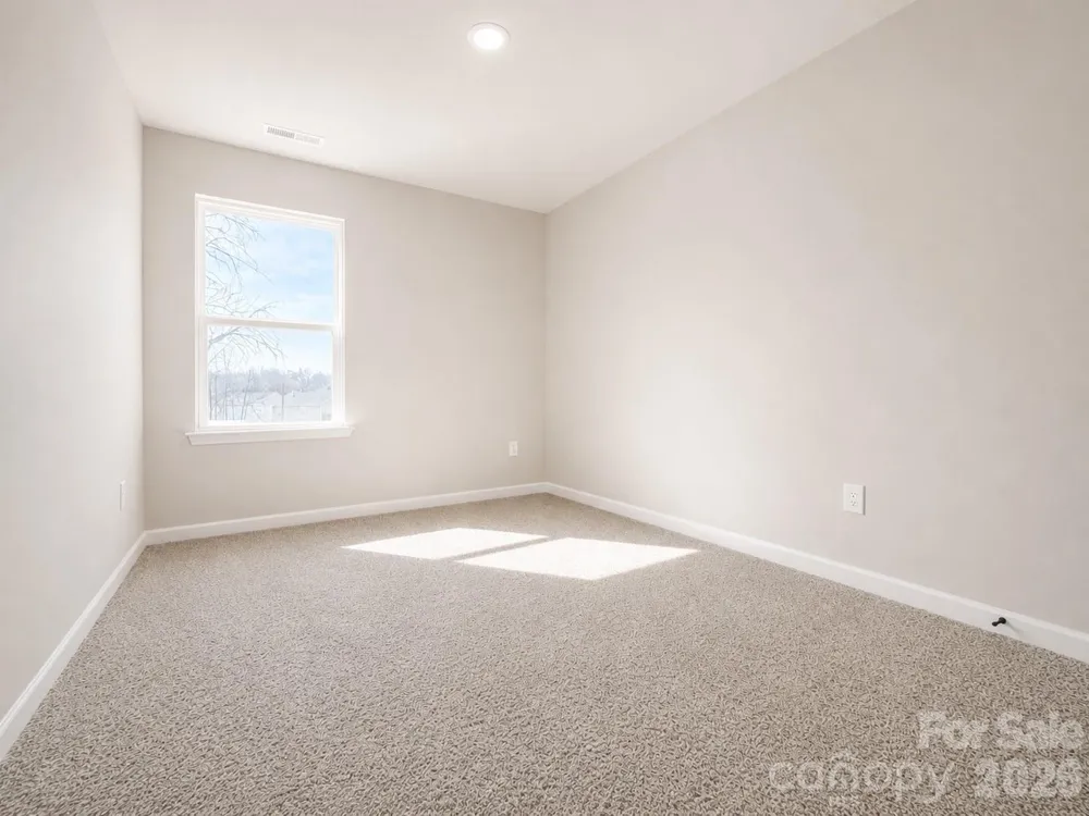 3048 Aberleaf Lane Charlotte, NC 28227