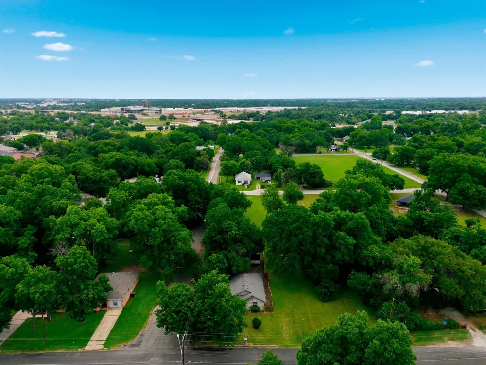 1300 Spring Street Waco, TX 76704