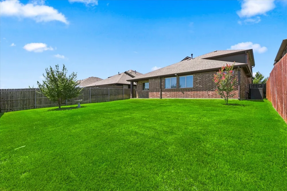 217 White Tail Lane Alvarado, TX 76009