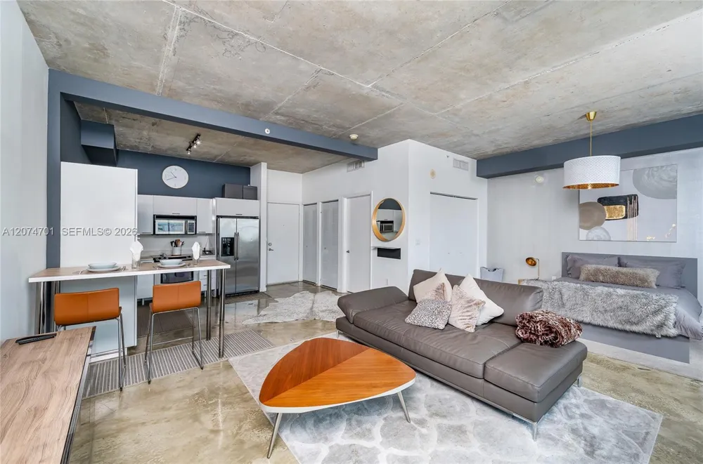 234 NE 3rd St #1703 Miami, FL 33132
