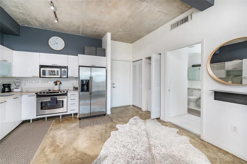 234 NE 3rd St #1703 Miami, FL 33132