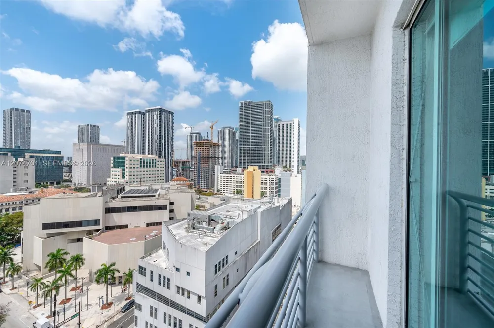 234 NE 3rd St #1703 Miami, FL 33132