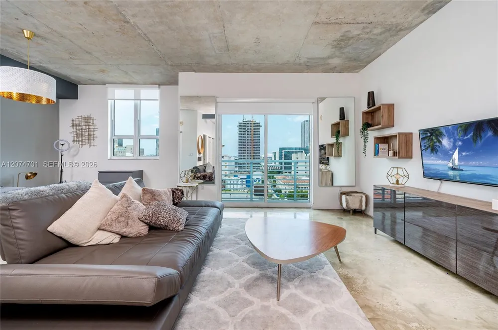 234 NE 3rd St #1703 Miami, FL 33132