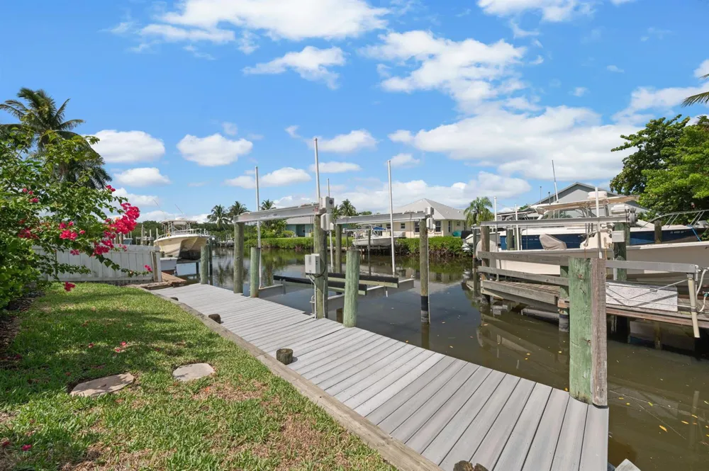 121 Queen Eugenia Court Fort Pierce, FL 34949