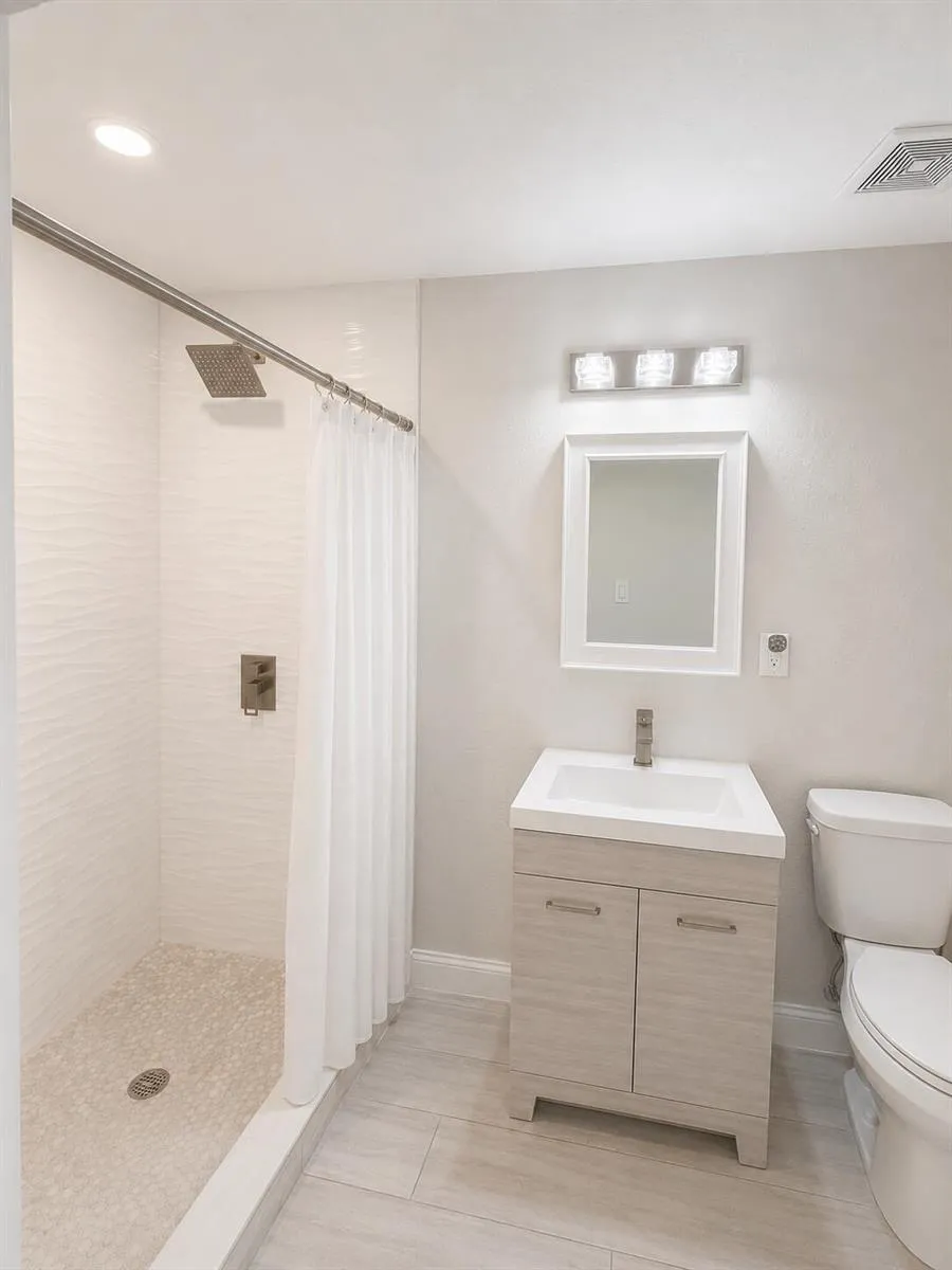 4730 NE 3rd Avenue Oakland Park, FL 33334