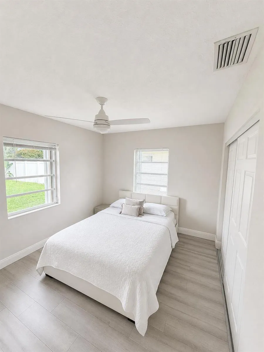 4730 NE 3rd Avenue Oakland Park, FL 33334