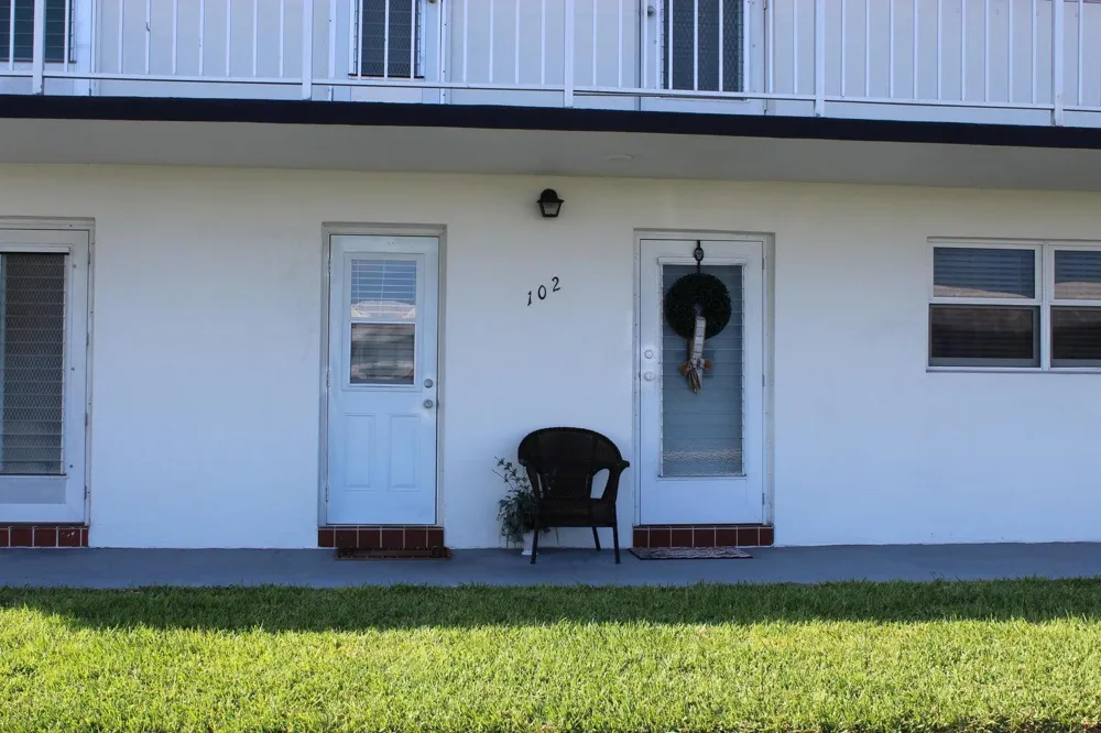 1113 Lake Terrace Boynton Beach, FL 33426