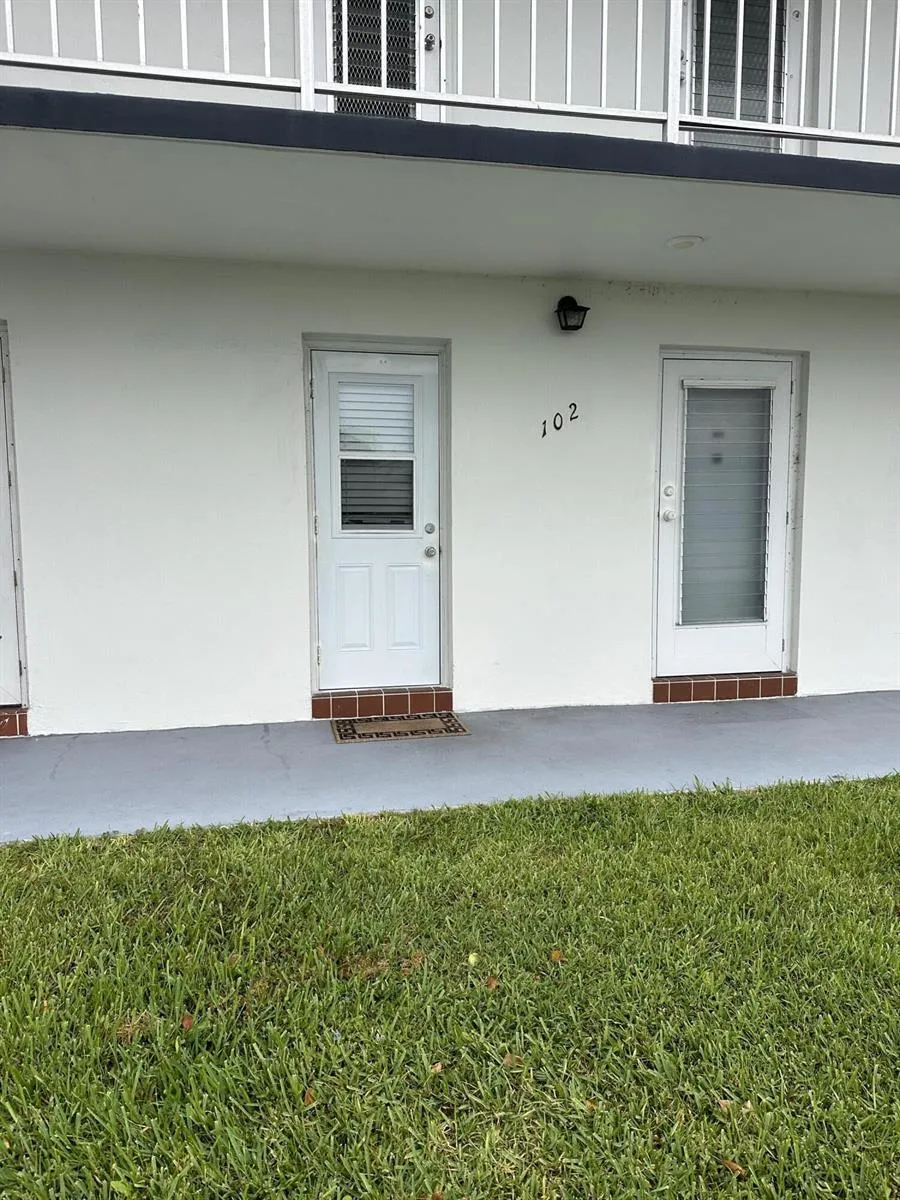 1113 Lake Terrace Boynton Beach, FL 33426