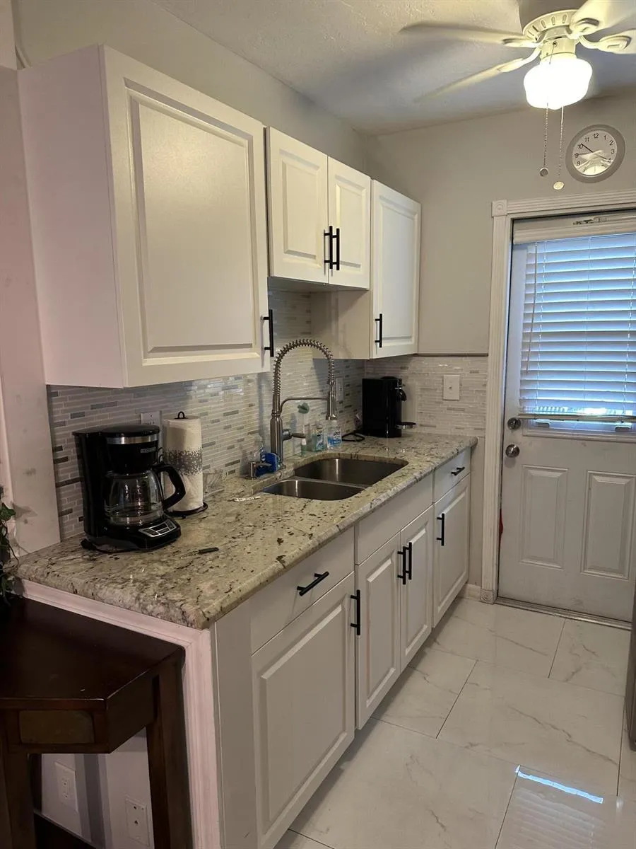 1113 Lake Terrace Boynton Beach, FL 33426