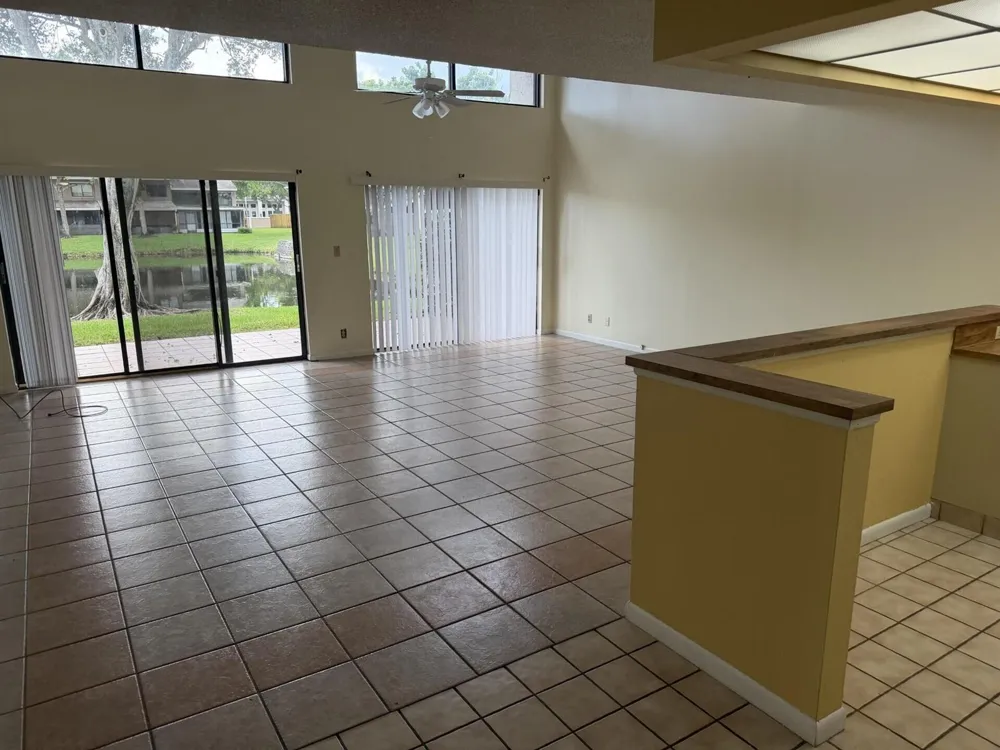 5006 S University Drive Davie, FL 33328