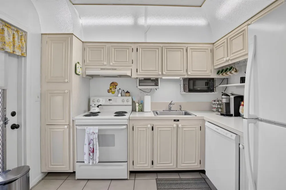 1103 NW 58th Terrace #420 Sunrise, FL 33313