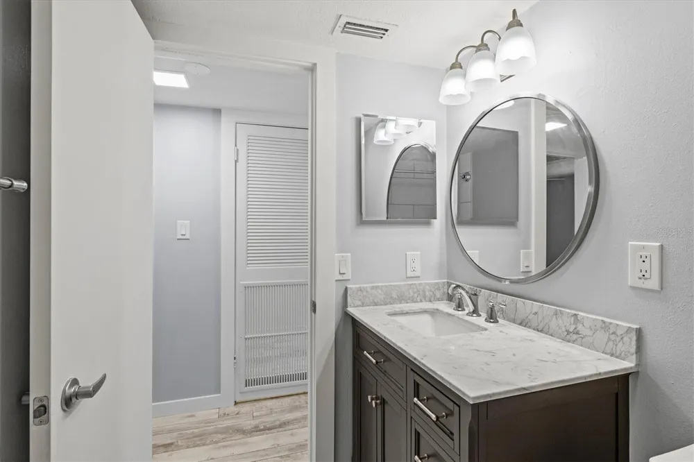 4035 S SCHOOL AVENUE #C5 Sarasota, FL 34231