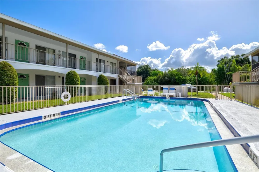 4035 S SCHOOL AVENUE #C5 Sarasota, FL 34231