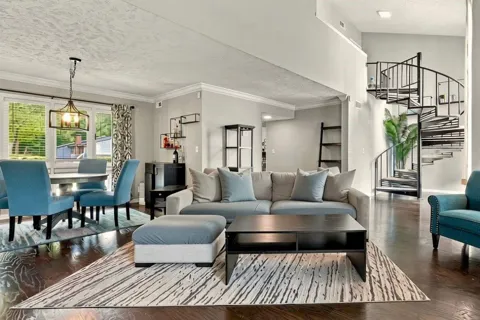 3249 Clairmont North NE