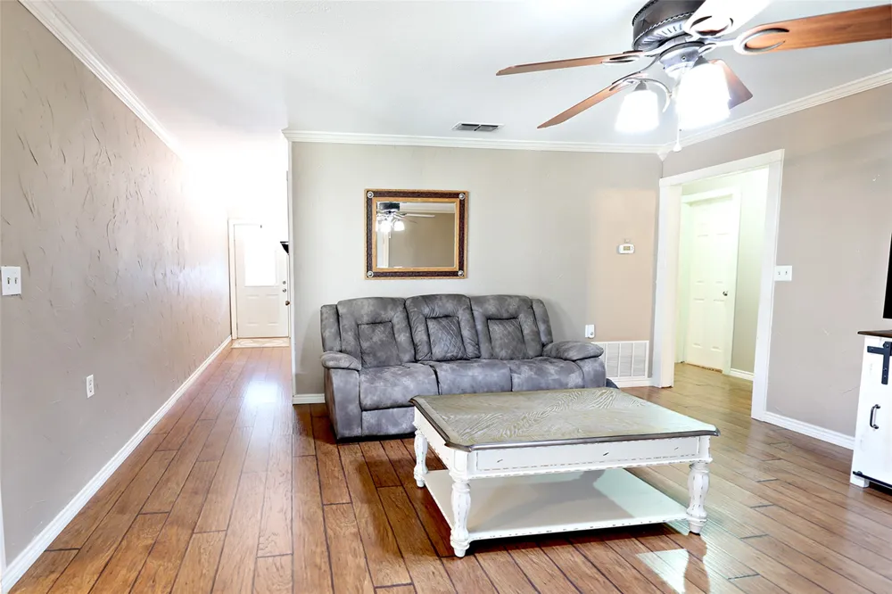 251 Alicia Street Bowie, TX 76230