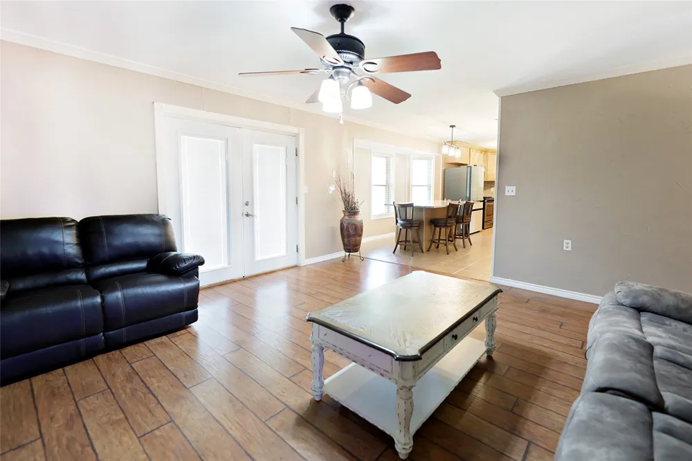 251 Alicia Street Bowie, TX 76230