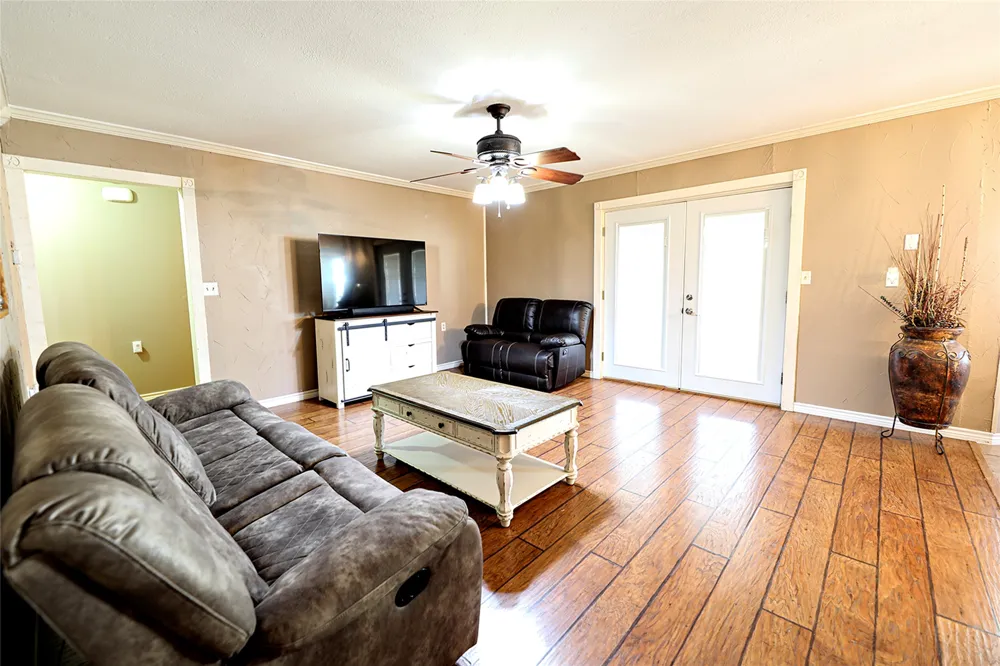 251 Alicia Street Bowie, TX 76230
