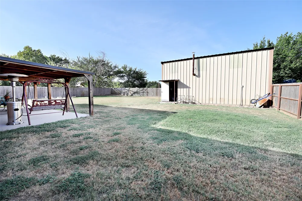 251 Alicia Street Bowie, TX 76230