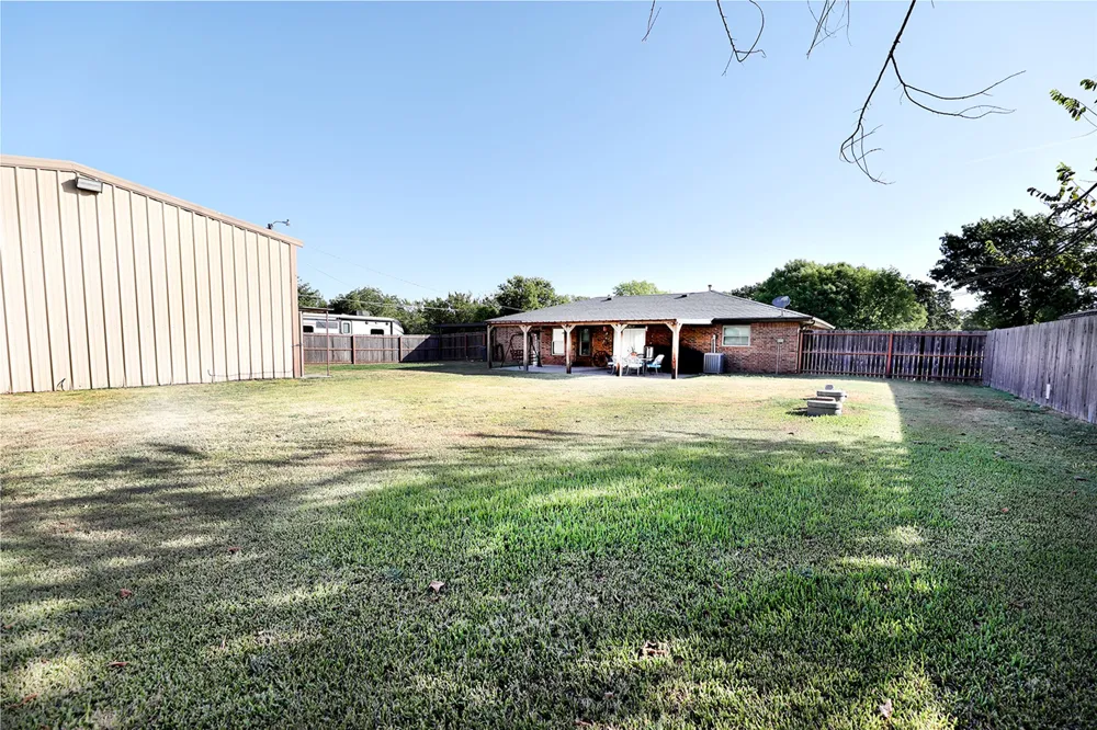 251 Alicia Street Bowie, TX 76230