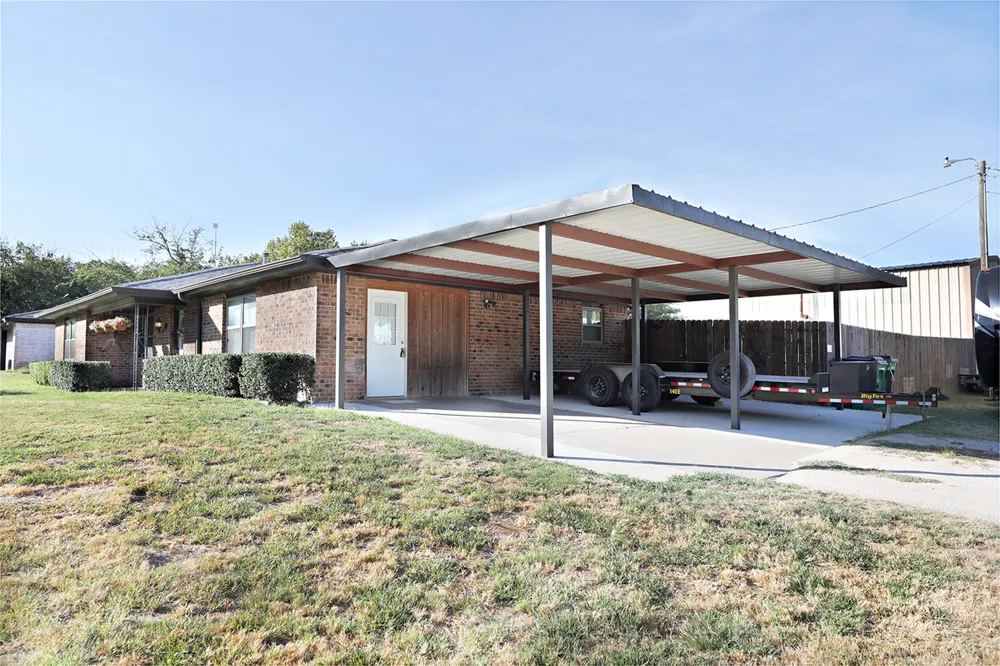 251 Alicia Street Bowie, TX 76230