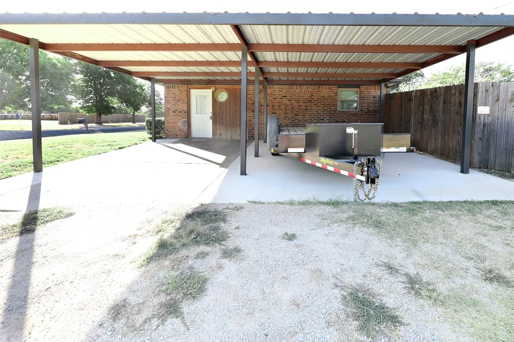251 Alicia Street Bowie, TX 76230
