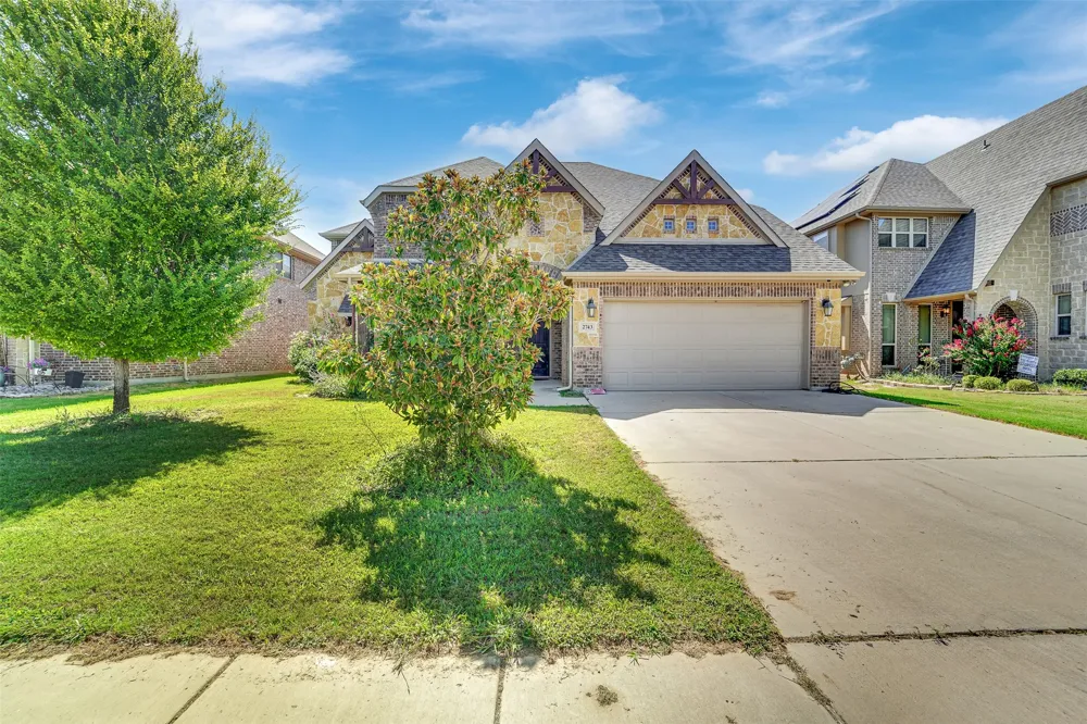 2743 Chimney Rock Road Burleson, TX 76028