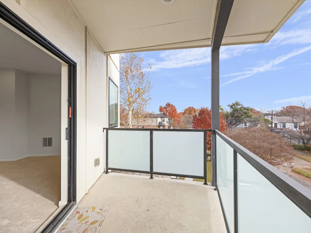 2802 Lee Street Dallas, TX 75206