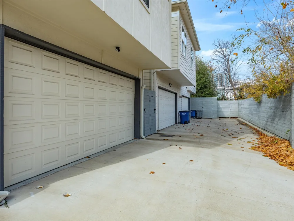 2802 Lee Street Dallas, TX 75206