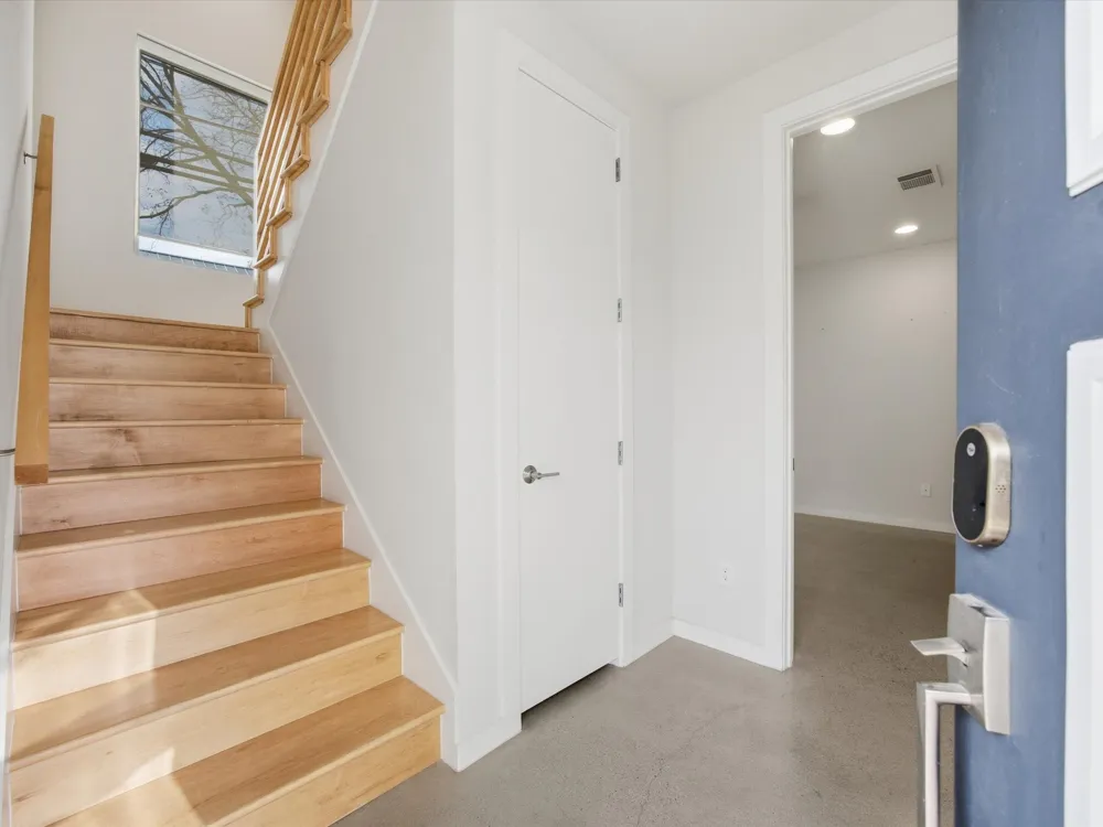 2802 Lee Street Dallas, TX 75206