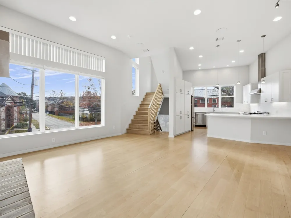 2802 Lee Street Dallas, TX 75206