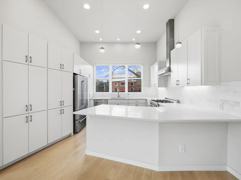 2802 Lee Street Dallas, TX 75206