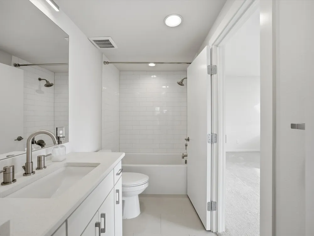 2802 Lee Street Dallas, TX 75206