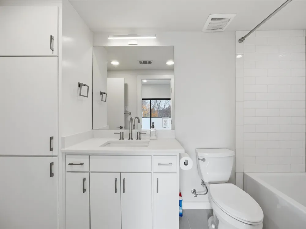 2802 Lee Street Dallas, TX 75206