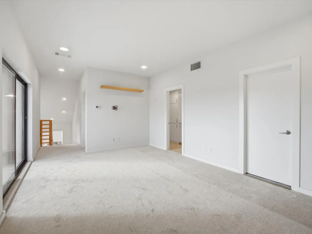 2802 Lee Street Dallas, TX 75206