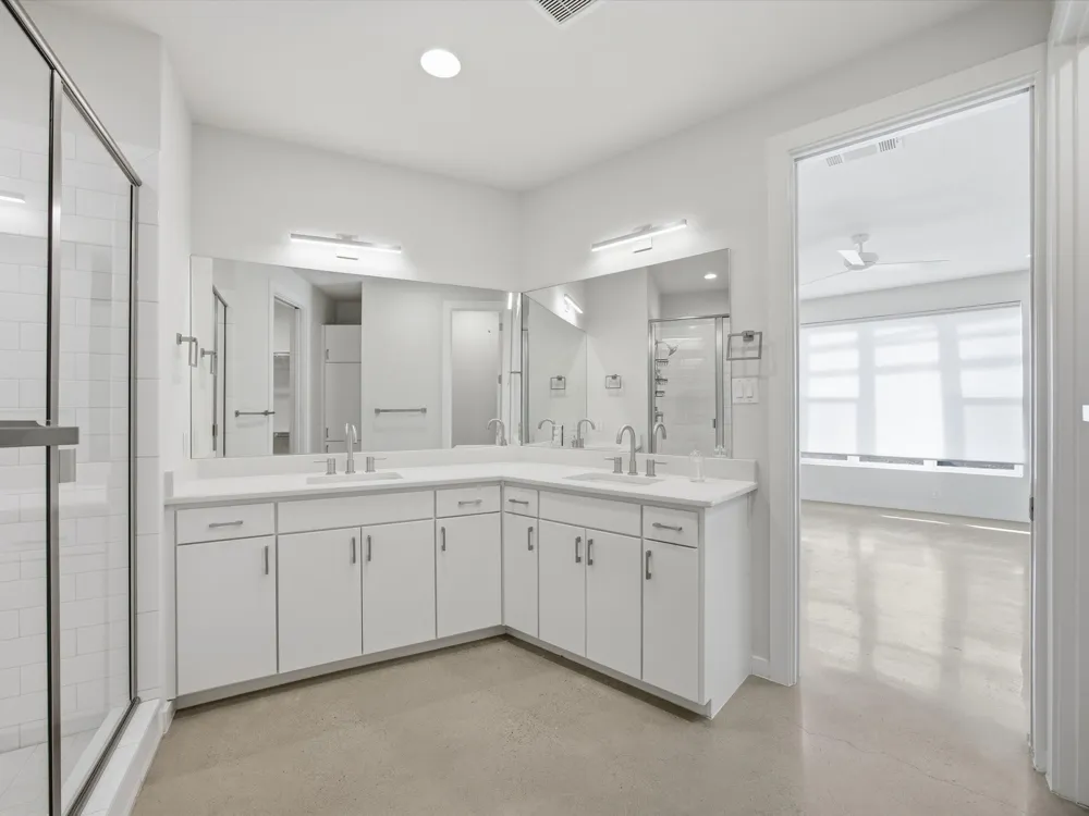 2802 Lee Street Dallas, TX 75206
