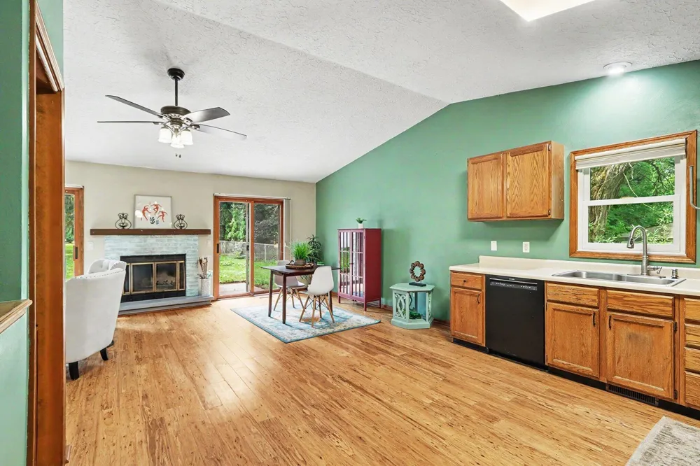 4118 Gray Street Portage, MI 49002