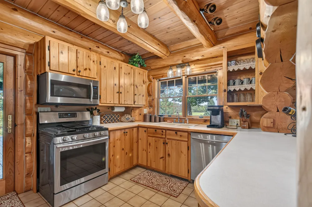 12680 Day Road Hudson, MI 49247
