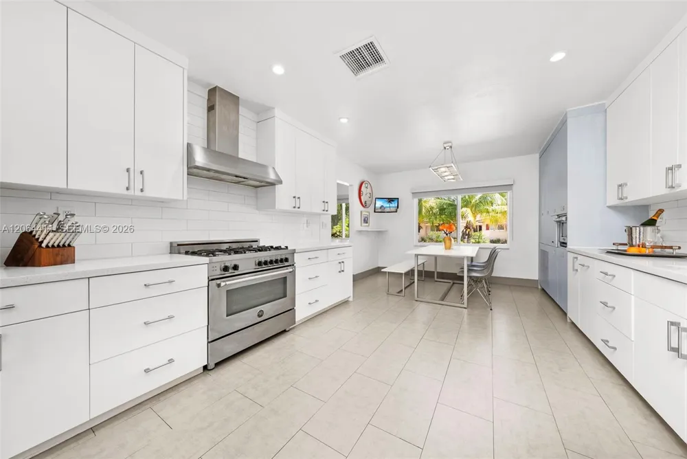 831 NE 109th St Biscayne Park, FL 33161