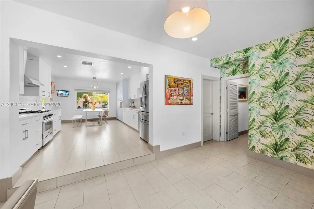831 NE 109th St Biscayne Park, FL 33161