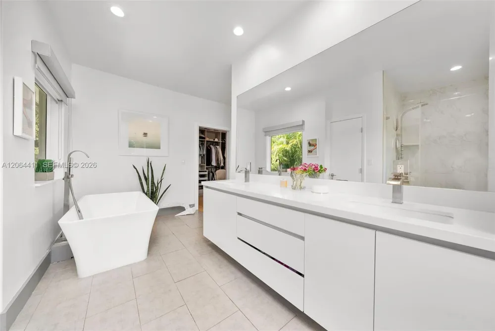 831 NE 109th St Biscayne Park, FL 33161