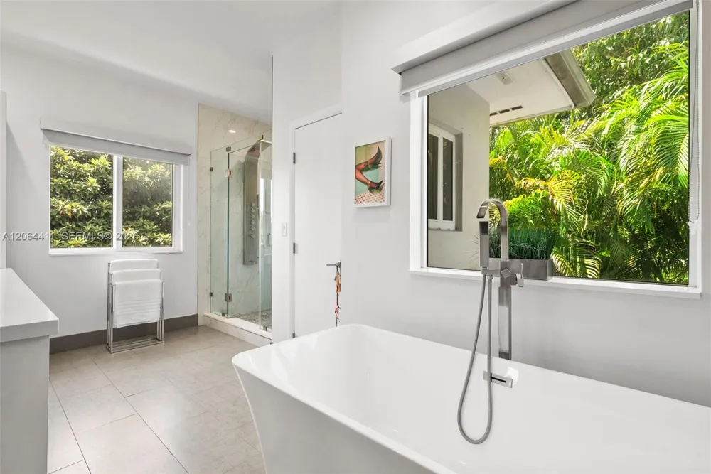 831 NE 109th St Biscayne Park, FL 33161