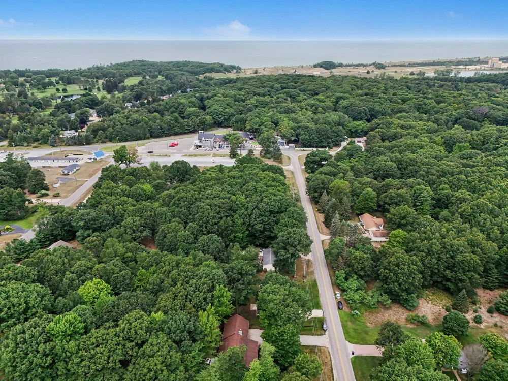 7079 W Decker Road Hamlin Township, MI 49431
