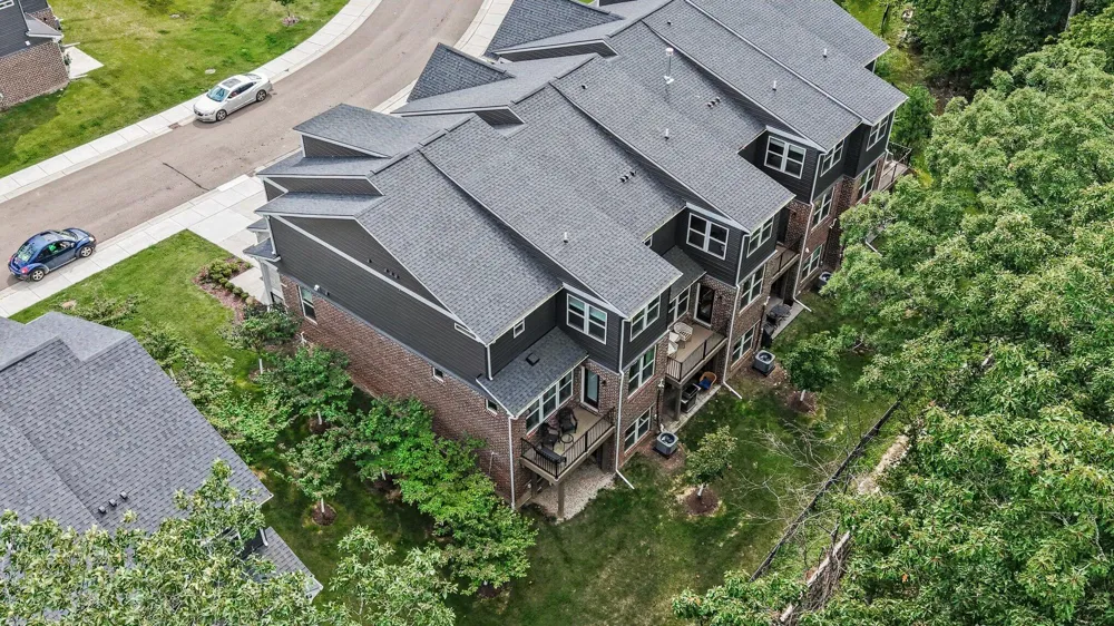 692 Peppermint Drive Rochester Hills City, MI 48307