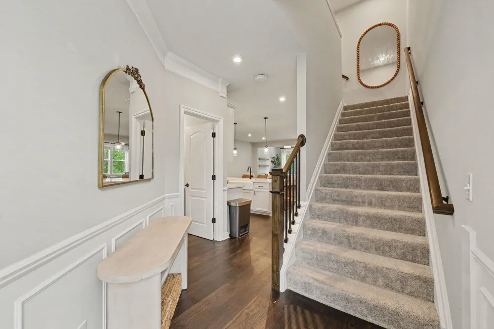 692 Peppermint Drive Rochester Hills City, MI 48307